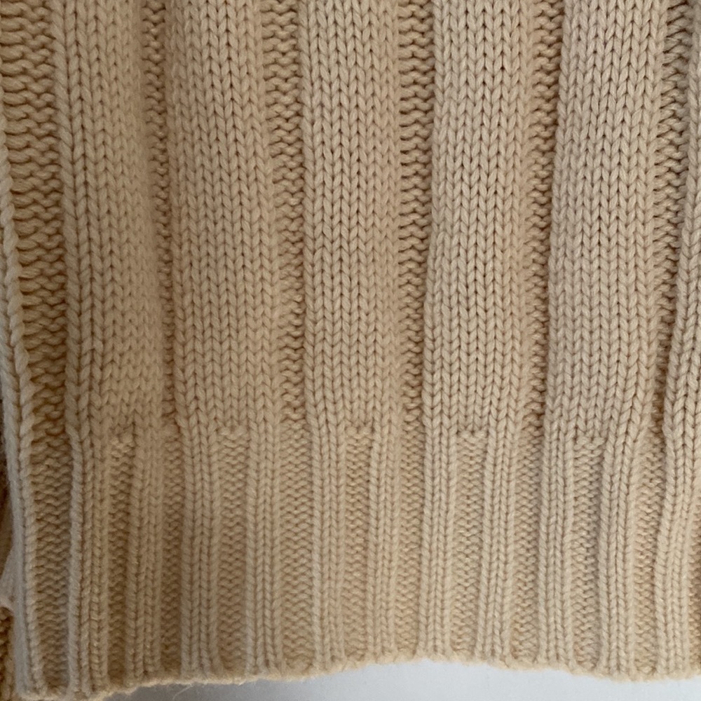 Soft cropped tan sweater, like new, size L - Picture 4 of 7
